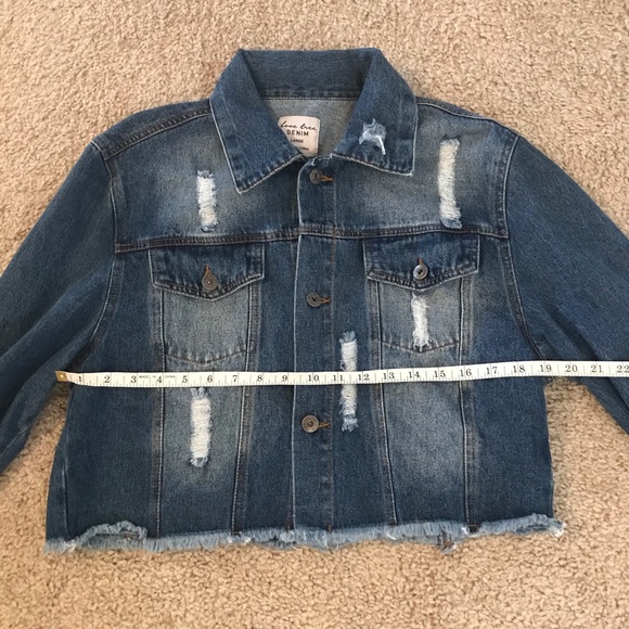 Love Tree NWOT! destructed  cropped denim jacket - Picture 12 of 15